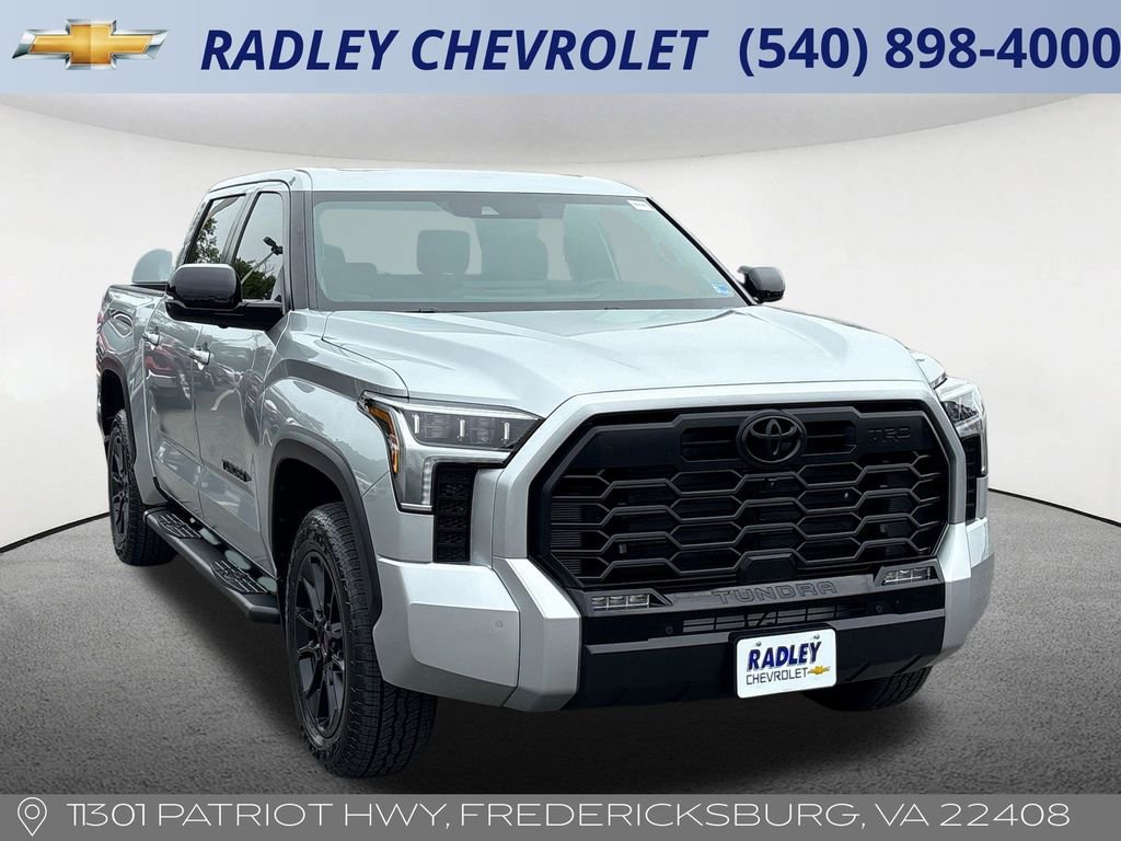Used 2025 Toyota Tundra Limited w/ TRD Off-Road Package AWD/4WD image 32