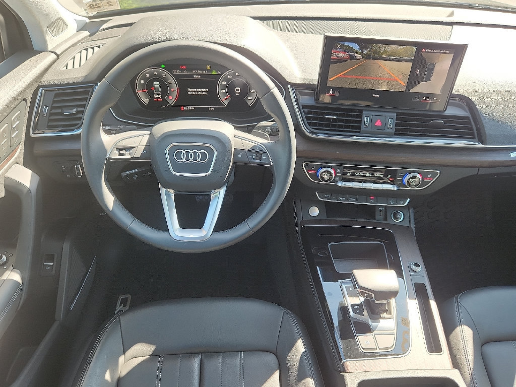 Used 2023 Audi Q5 2.0T Premium Plus w/ Premium Plus Package AWD/4WD image 4