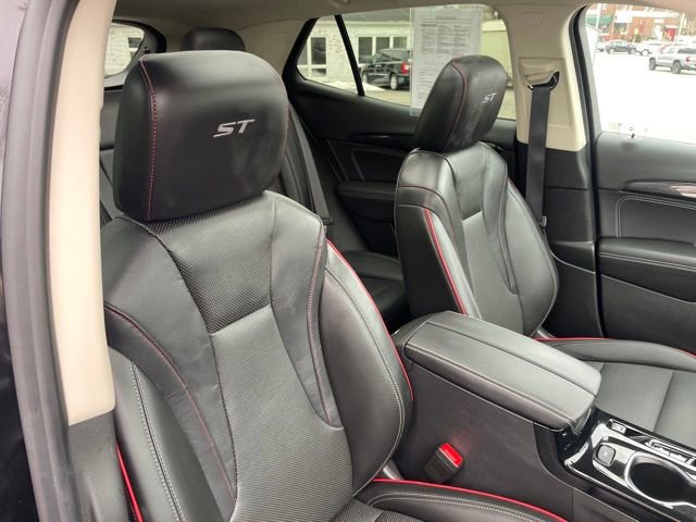 Used 2023 Buick Envision Essence w/ Sport Touring Package image 37