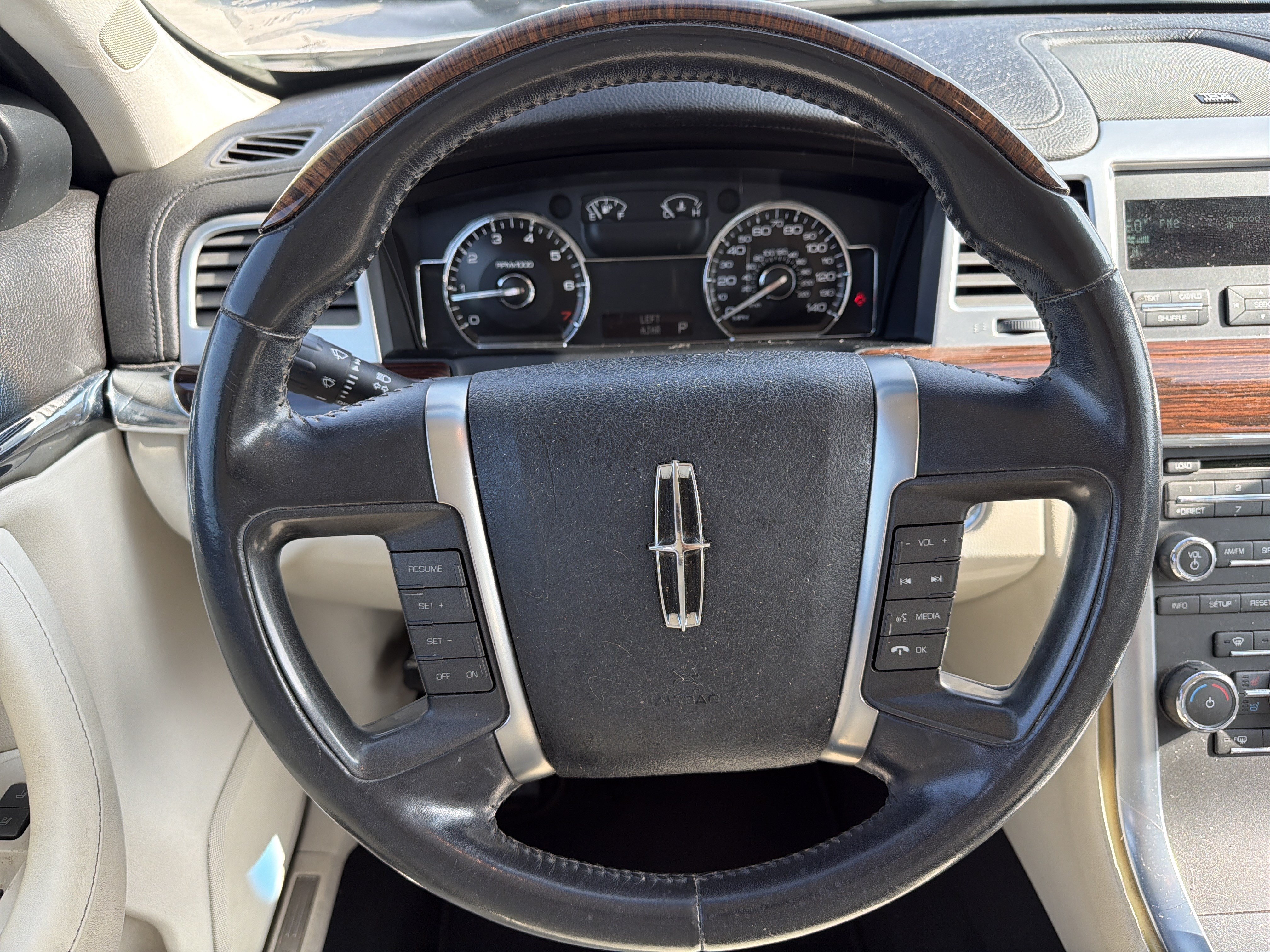 Used 2009 Lincoln MKS FWD image 12