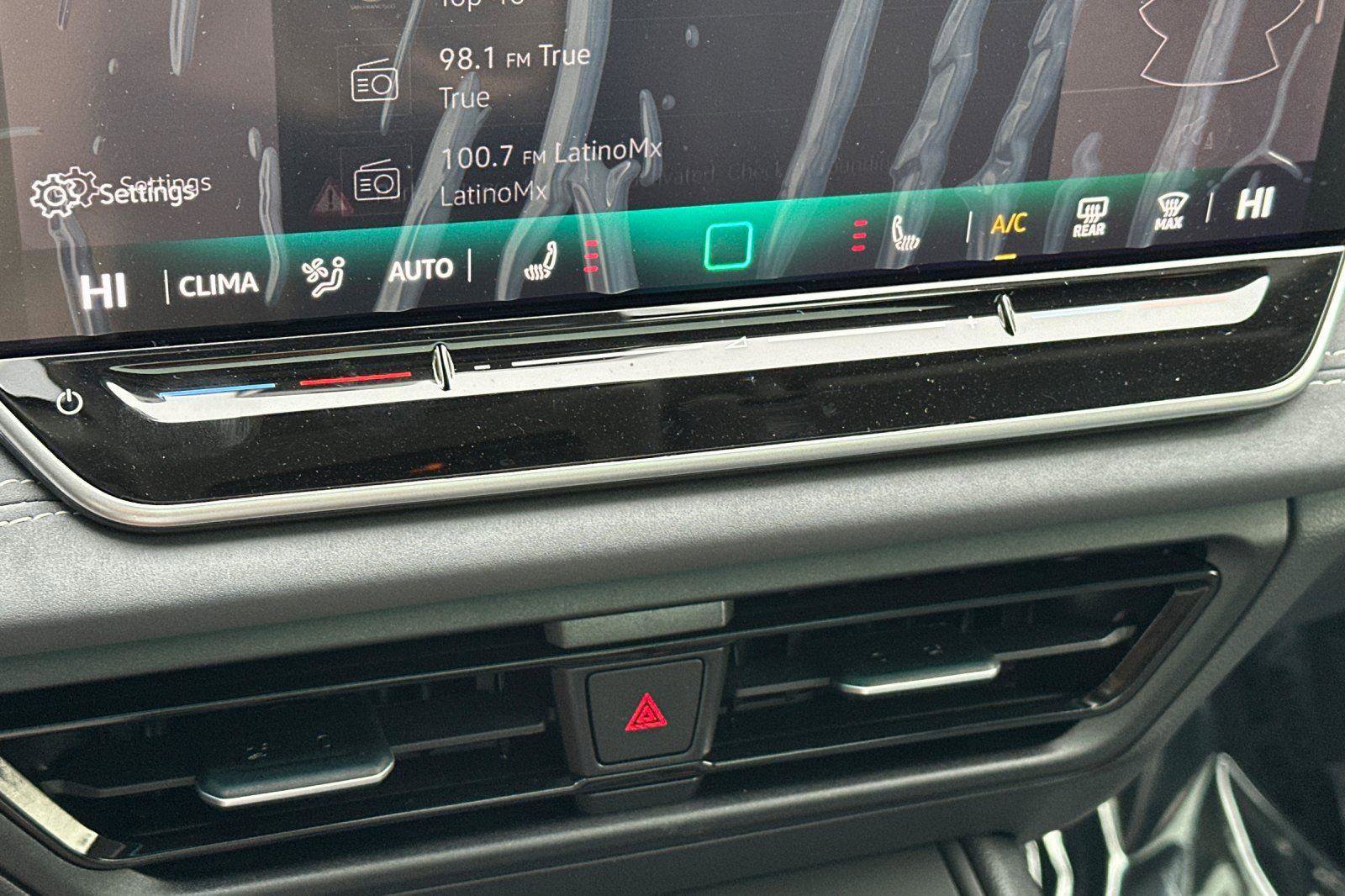 New 2026 Volkswagen Tiguan SE image 19