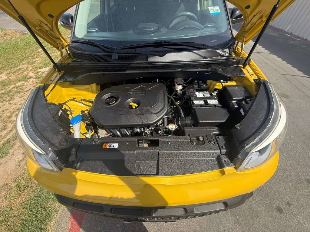 Used 2014 Kia Soul + image 25
