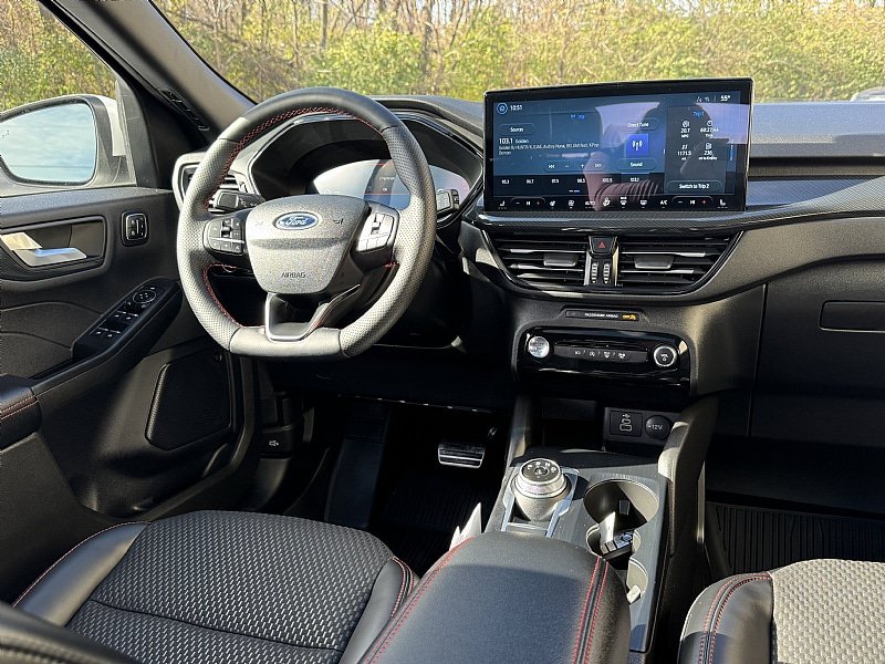 Used 2024 Ford Escape ST-Line Select w/ Tech Pack #2 AWD/4WD image 11