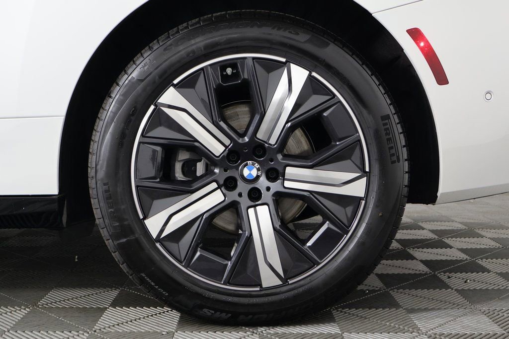 New 2026 BMW iX xDrive60 image 9