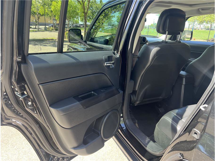 Used 2015 Jeep Patriot High Altitude image 10