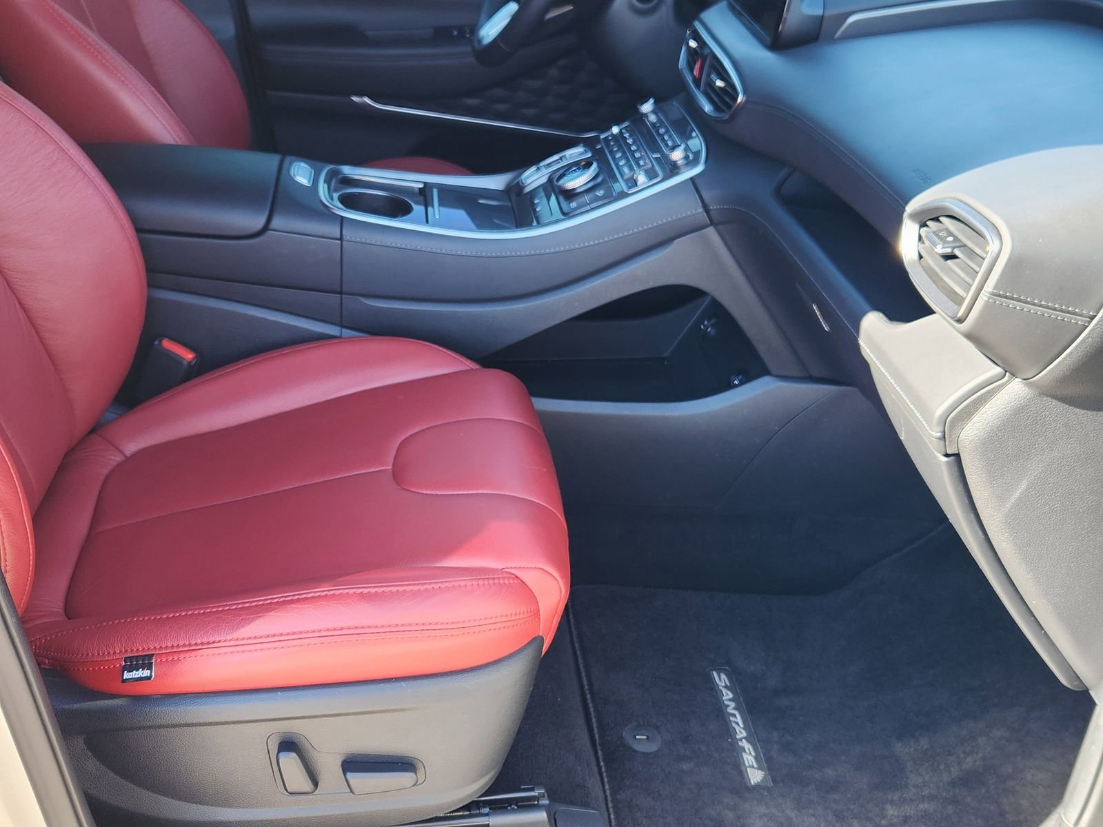 Used 2023 Hyundai Santa Fe SEL w/ Premium Package image 14