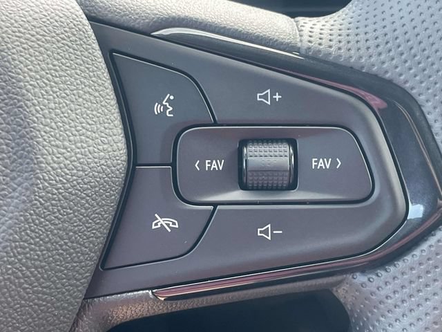 New 2026 Chevrolet Trax LS w/ LS Convenience Package FWD image 17