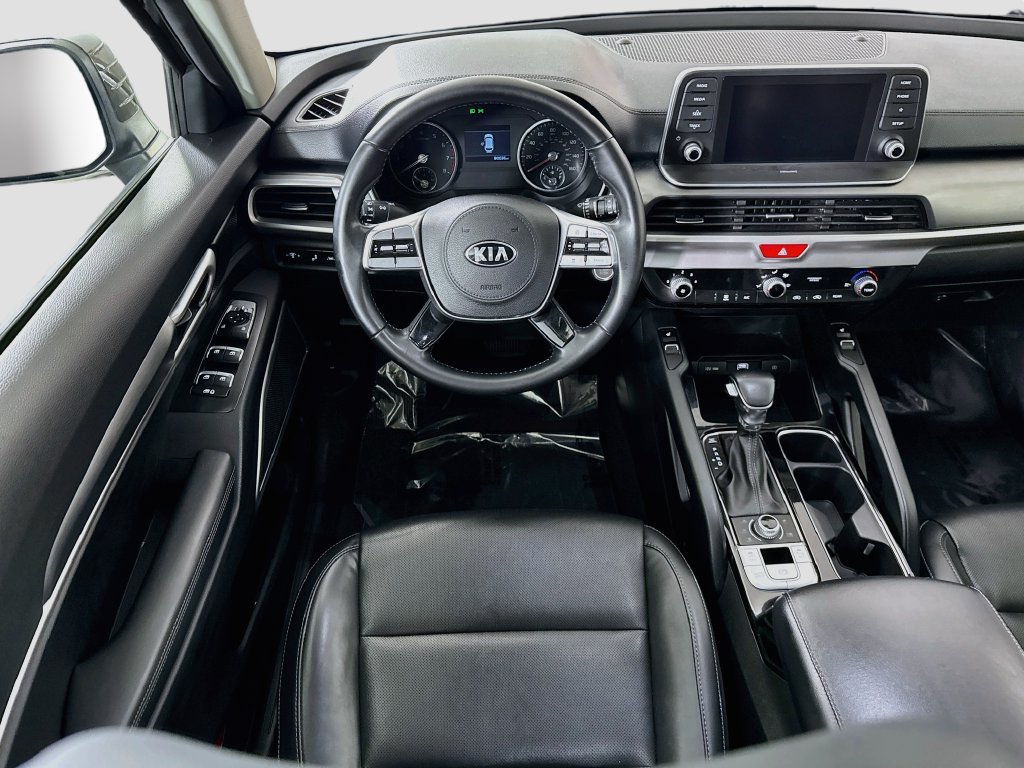 Used 2021 Kia Telluride S AWD/4WD image 3