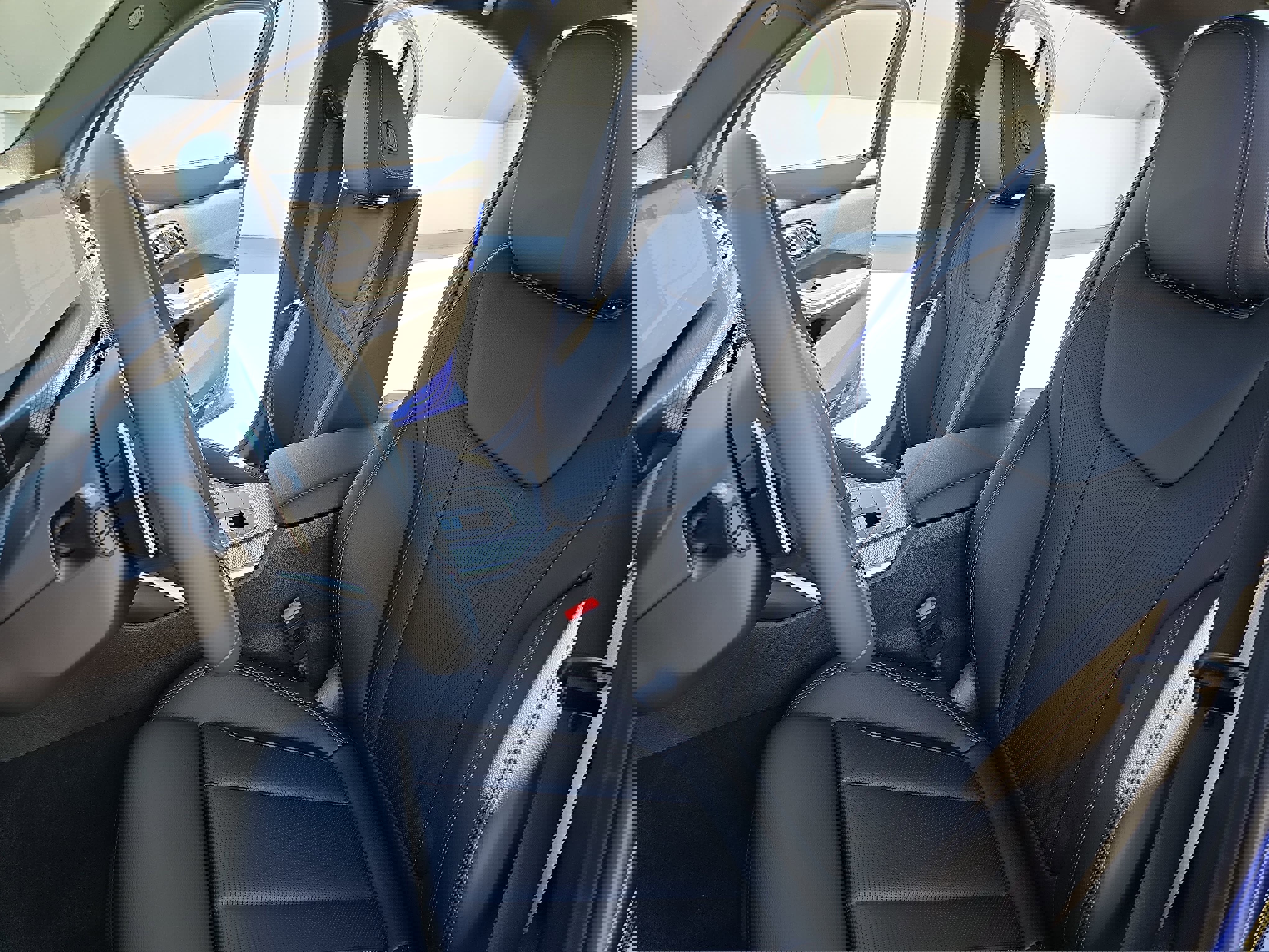 New 2026 BMW 330i Sedan w/ M Sport Package image 15