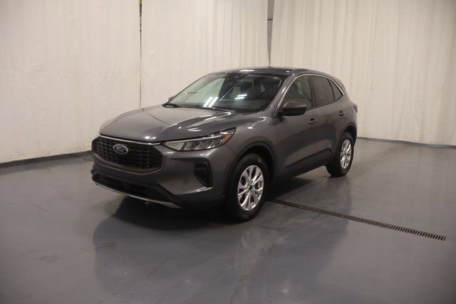 Used 2023 Ford Escape Active w/ Tech Pack #1 image 4