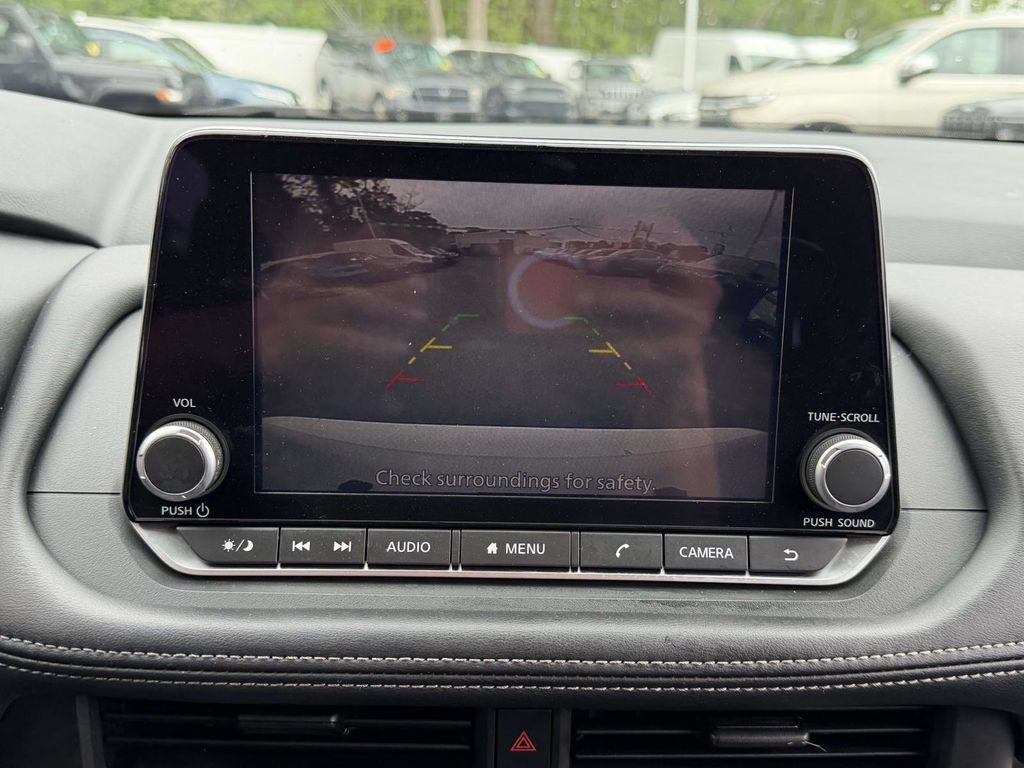 Used 2024 Nissan Rogue S AWD/4WD image 27