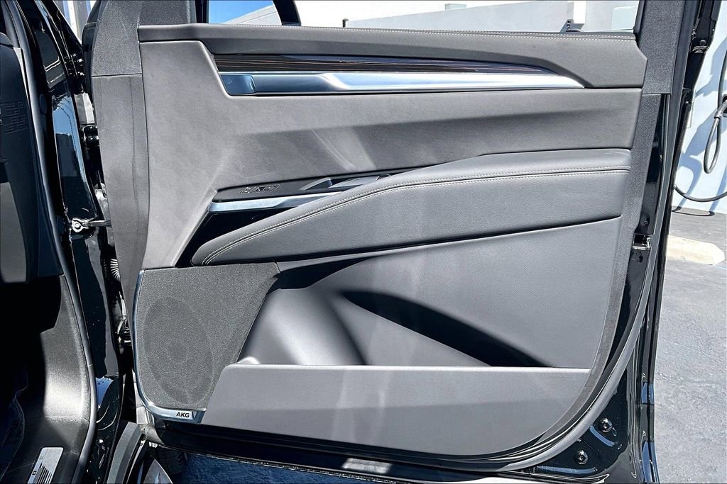 New 2026 Cadillac Escalade ESV 2WD image 33