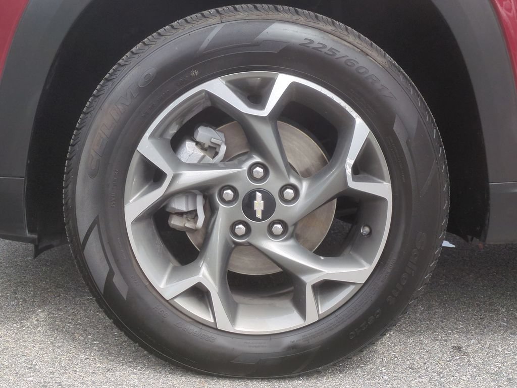 Used 2024 Chevrolet Trax LT FWD image 20
