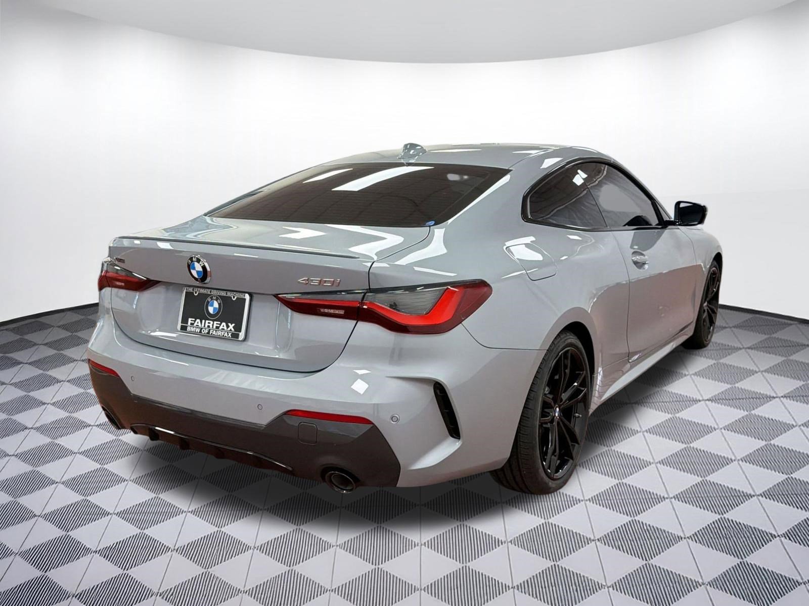 Used 2022 BMW 430i xDrive Coupe w/ M Sport Package image 8