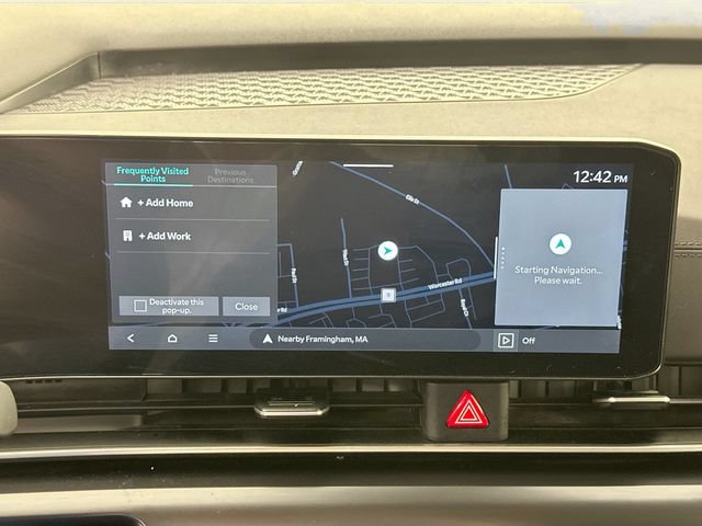 Used 2025 Kia Carnival FWD image 11