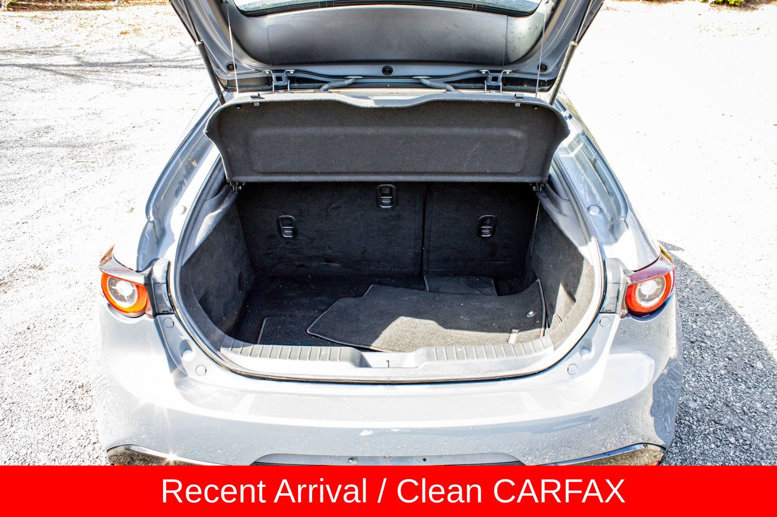 Used 2023 MAZDA MAZDA3 s image 17
