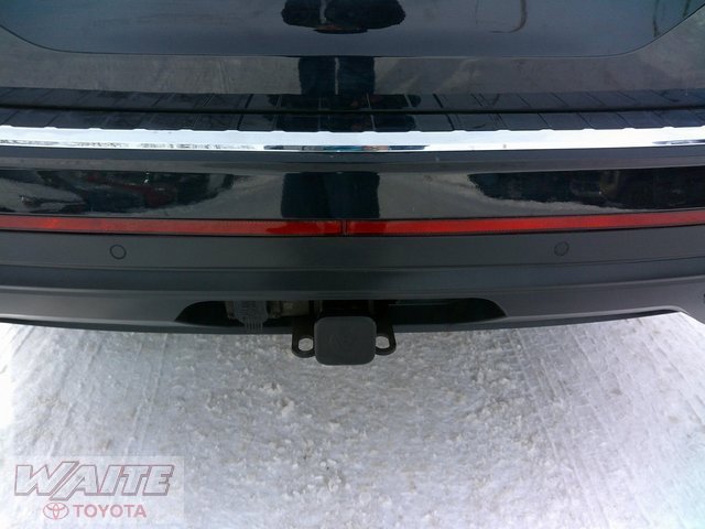 Used 2024 Volkswagen Atlas SE image 4