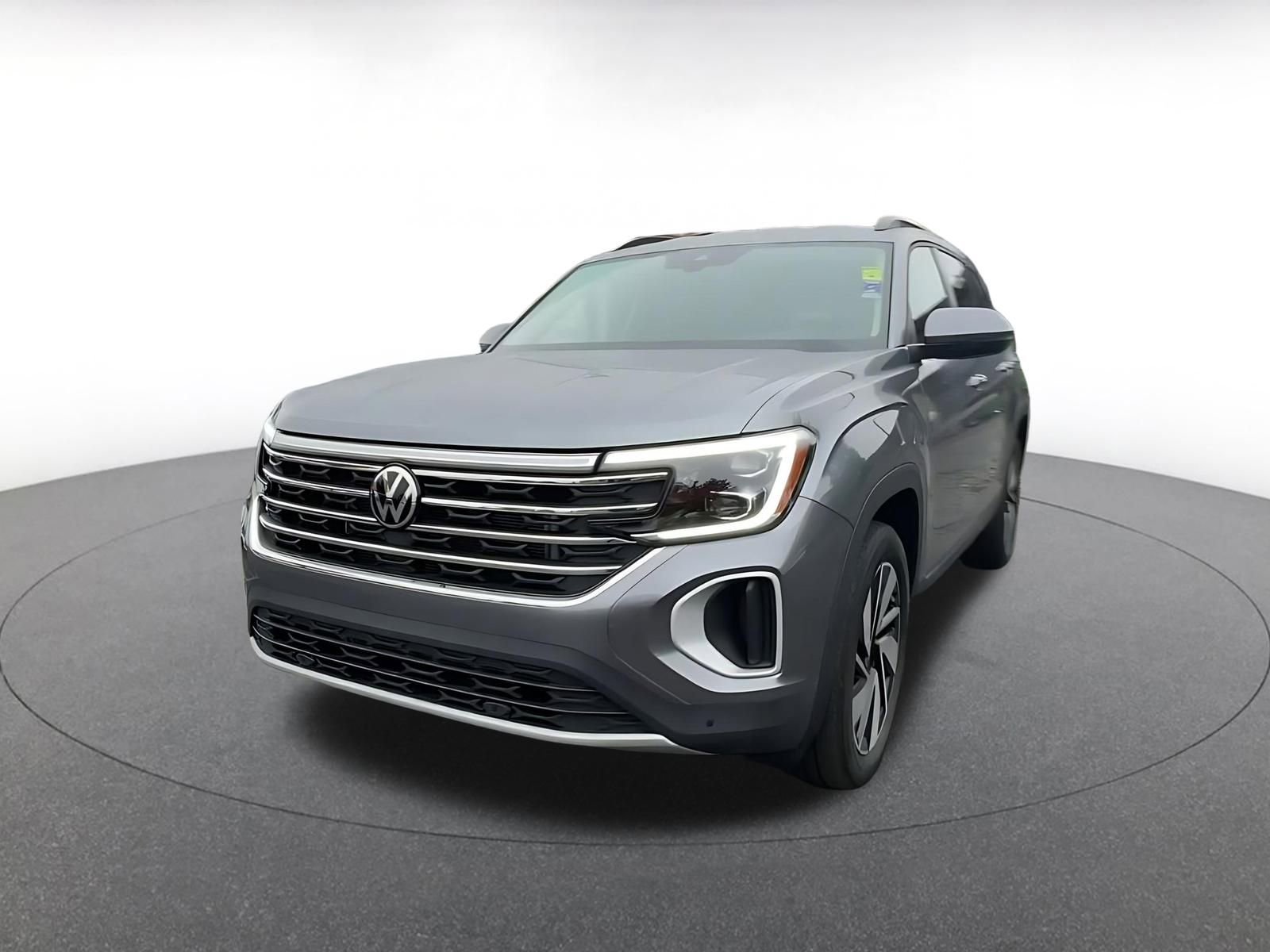 Used 2025 Volkswagen Atlas SE image 7