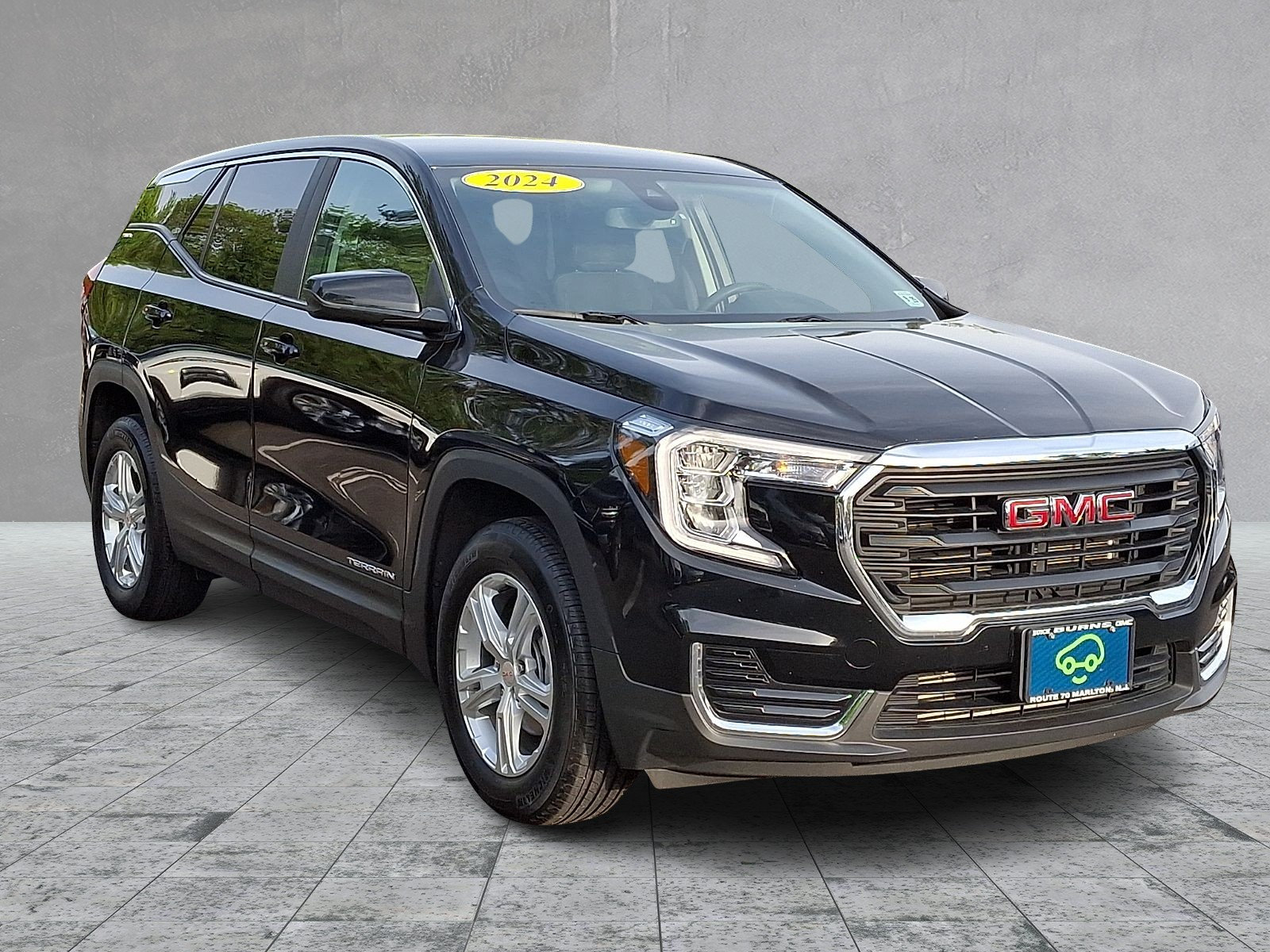 Certified 2024 GMC Terrain SLE FWD image 3