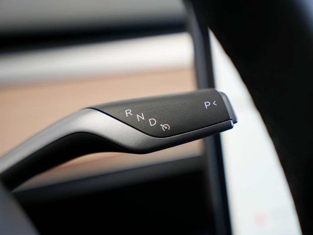 Used 2024 Tesla Model Y Performance AWD/4WD image 15