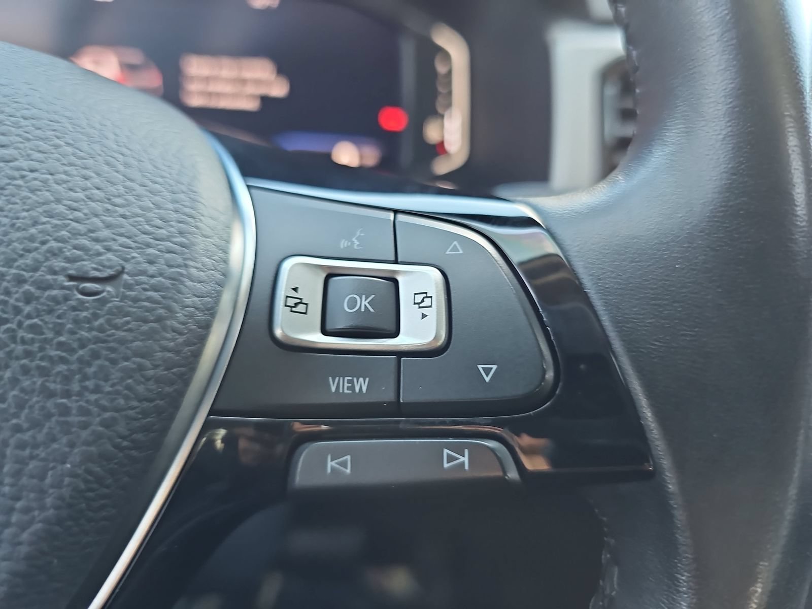 Used 2020 Volkswagen Atlas SEL FWD image 20