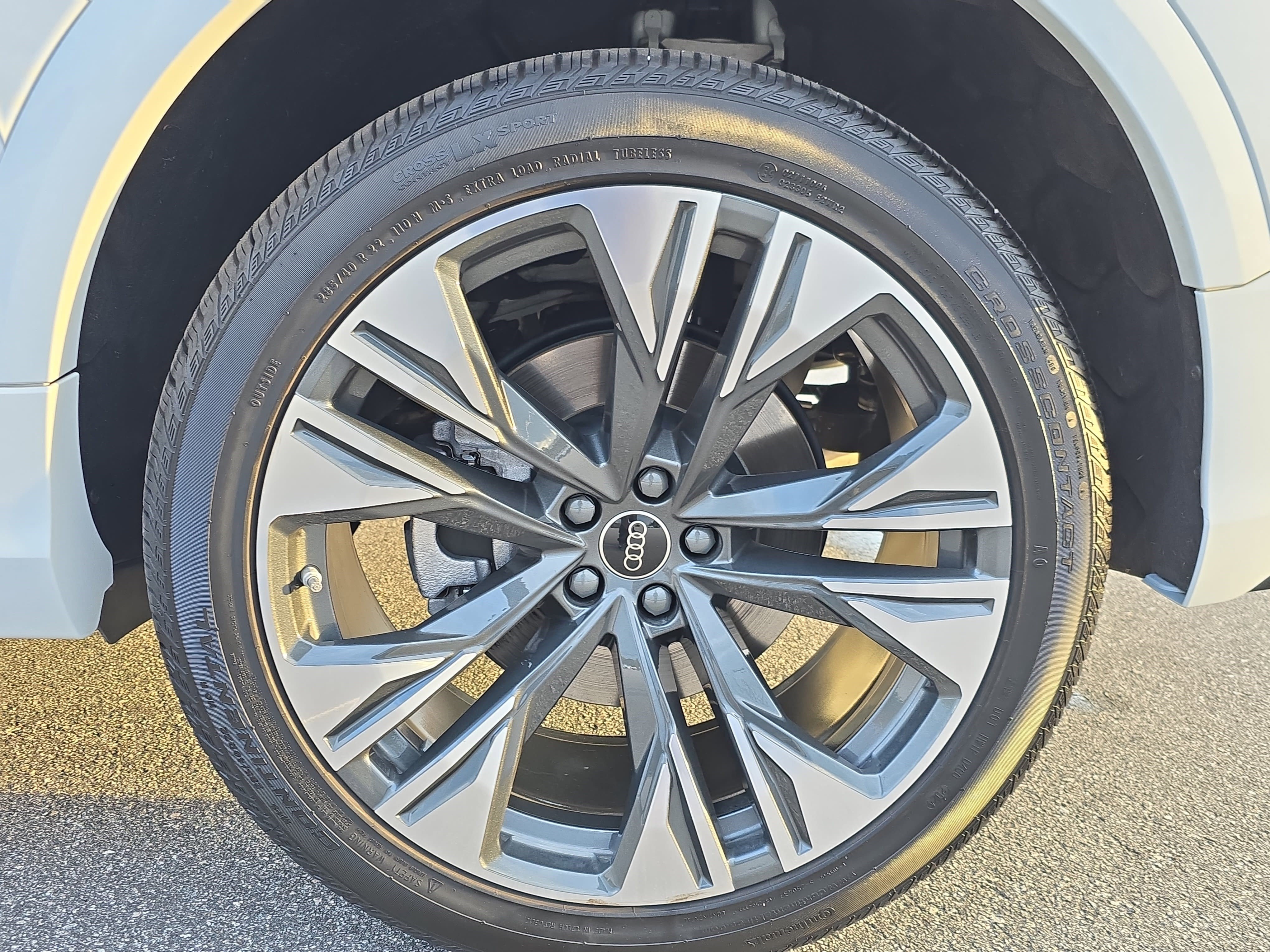 Certified 2025 Audi Q8 Premium Plus w/ Premium Plus Package image 32