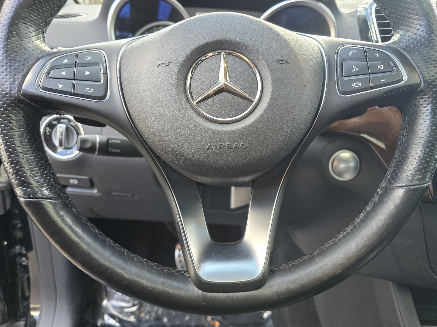 Used 2017 Mercedes-Benz GLE 400 4MATIC image 39