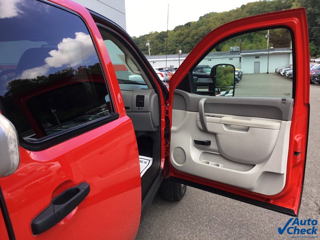 Used 2013 Chevrolet Silverado 3500 W/T w/ Snow Plow Prep Package image 42