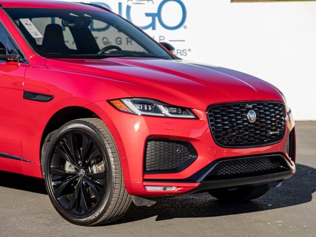 Used 2025 Jaguar F-PACE R-Dynamic S image 5