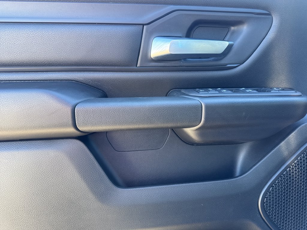 Used 2025 RAM 1500 Warlock AWD/4WD image 17