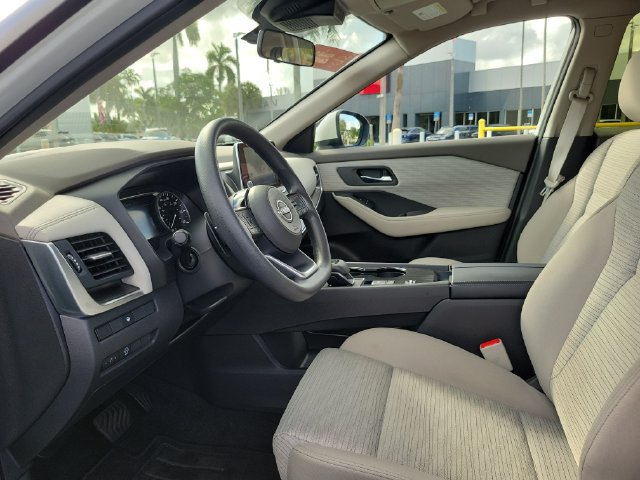 Used 2023 Nissan Rogue SV FWD image 16