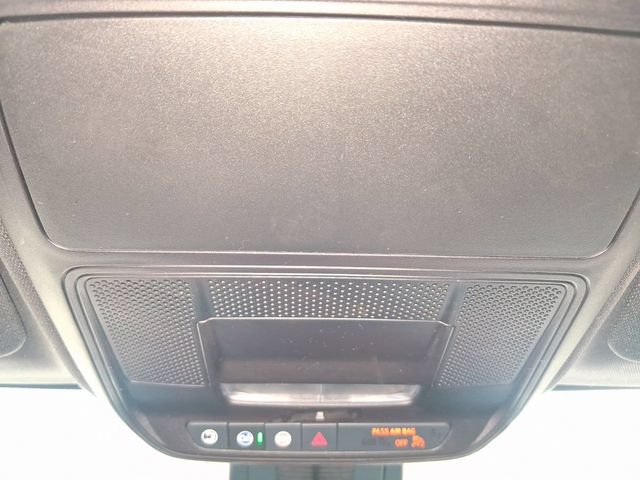 Used 2026 Chevrolet Equinox LT w/ Safety and Technology Package FWD image 8