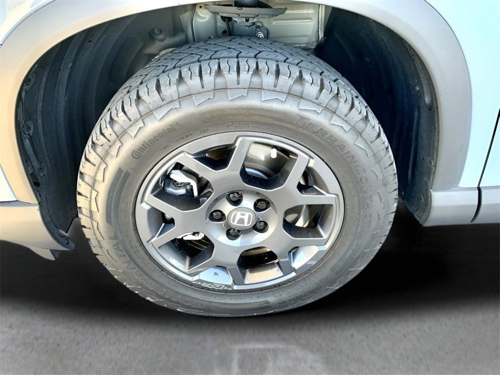 Used 2025 Honda Pilot TrailSport image 10