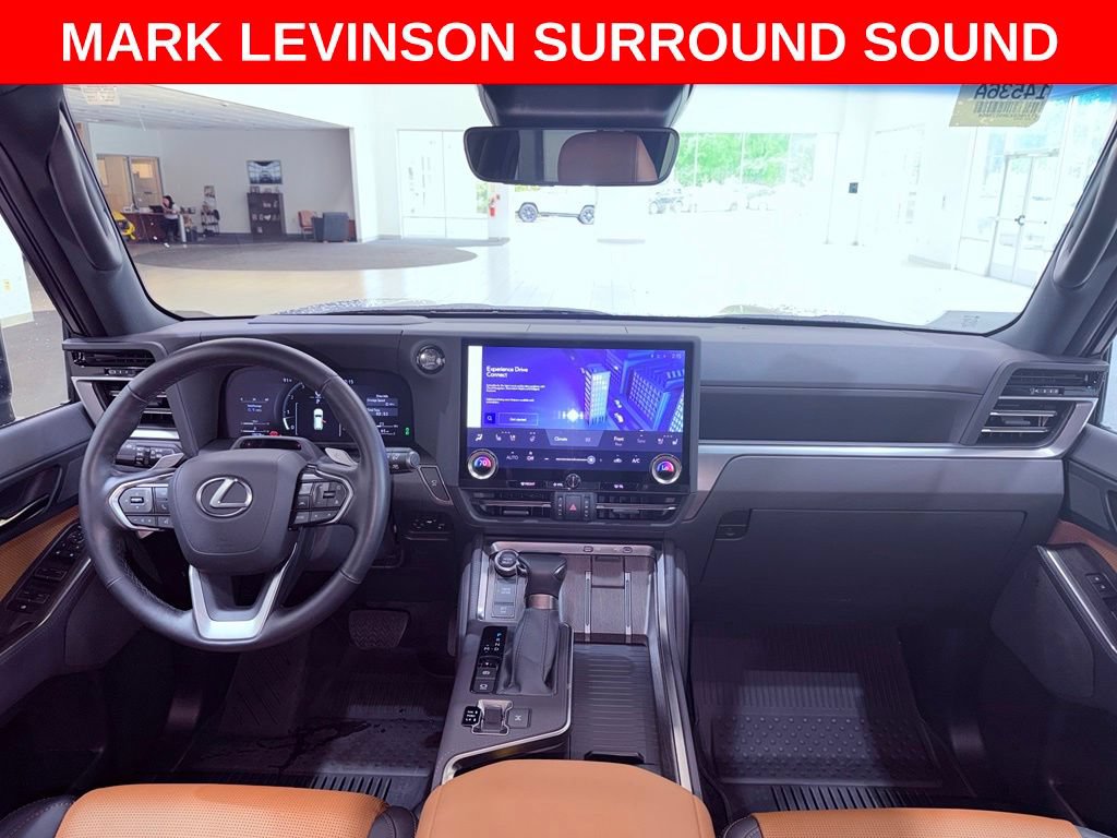 Used 2024 Lexus GX 550 w/ Accessory Package (31) AWD/4WD image 12