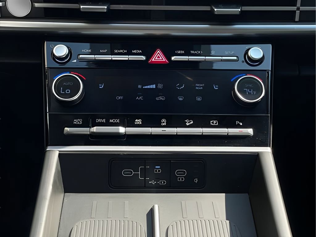 Used 2025 Hyundai Santa Fe XRT image 28