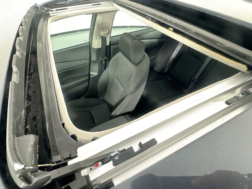 Certified 2025 Honda Accord SE image 25