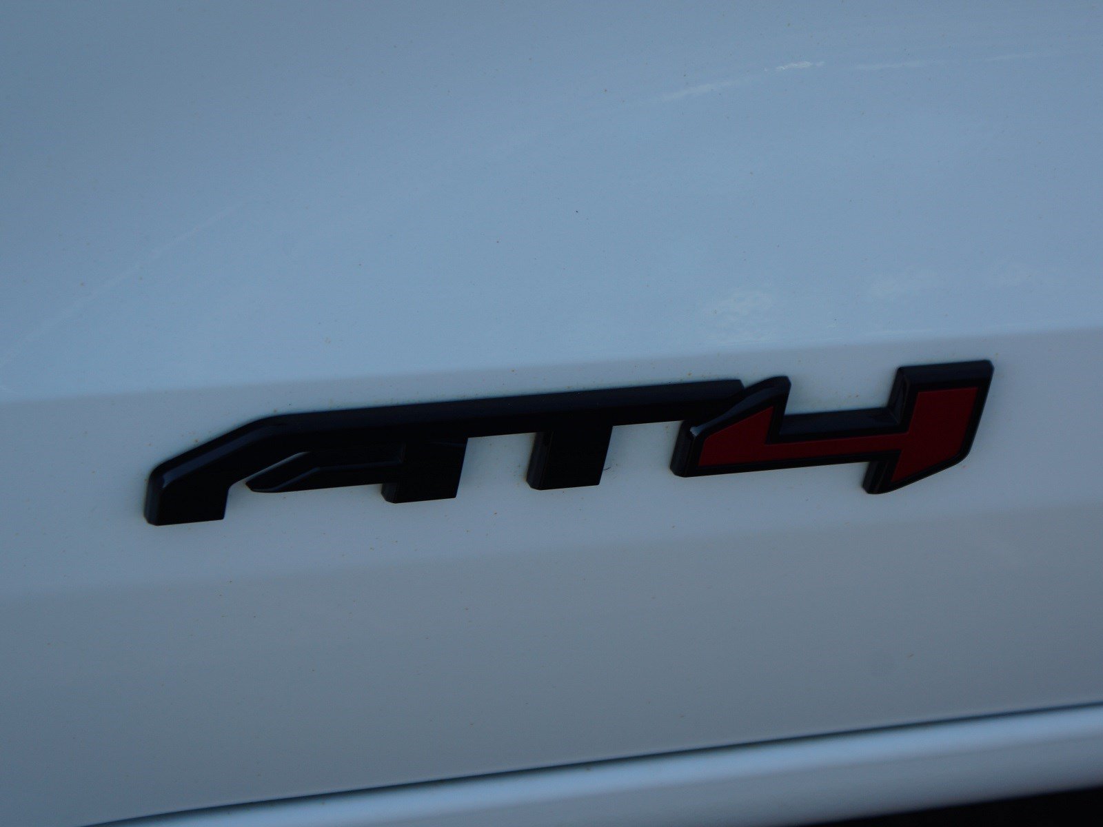 Used 2024 GMC Canyon AT4 w/ Canyon Safety Plus Package AWD/4WD image 17
