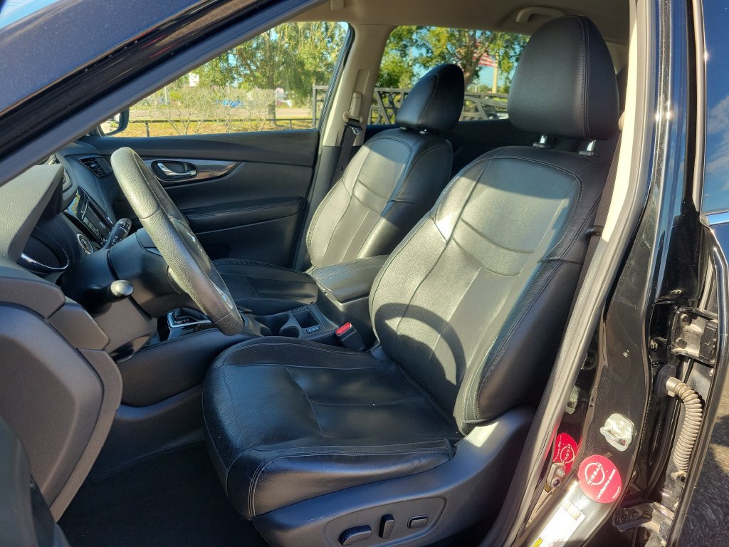 Used 2020 Nissan Rogue SL FWD image 17