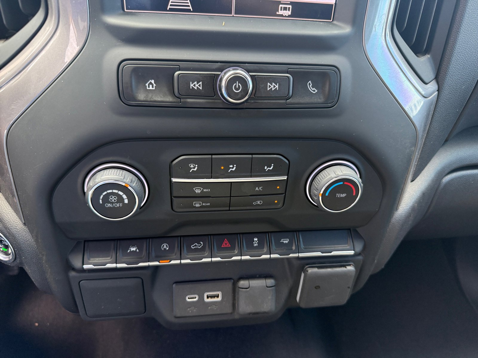 Used 2023 Chevrolet Silverado 1500 Custom image 25