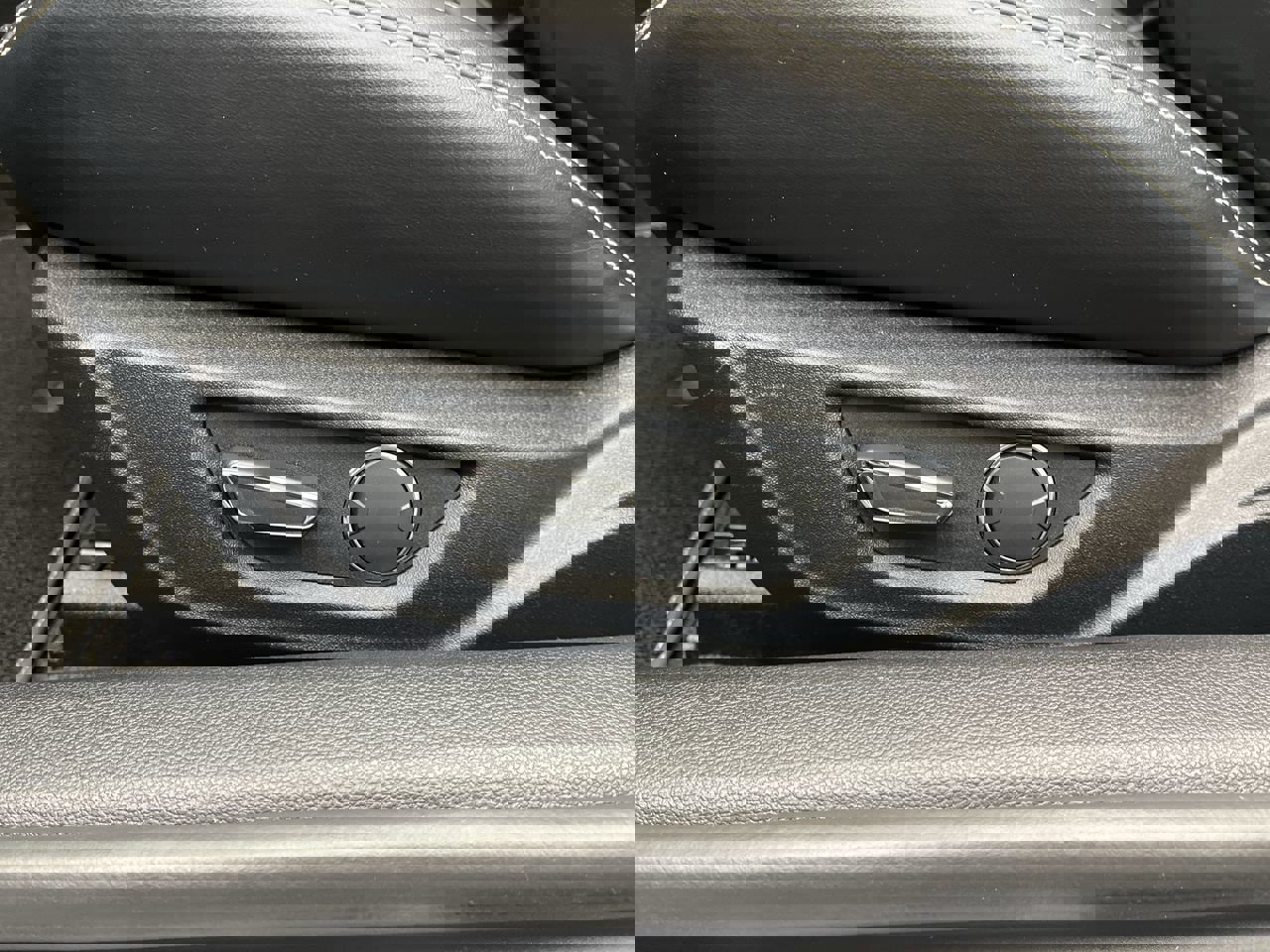 Used 2015 Ford Mustang GT Premium w/ Equipment Group 401A image 10