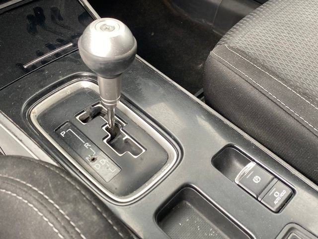 Used 2019 Mitsubishi Outlander ES FWD image 9