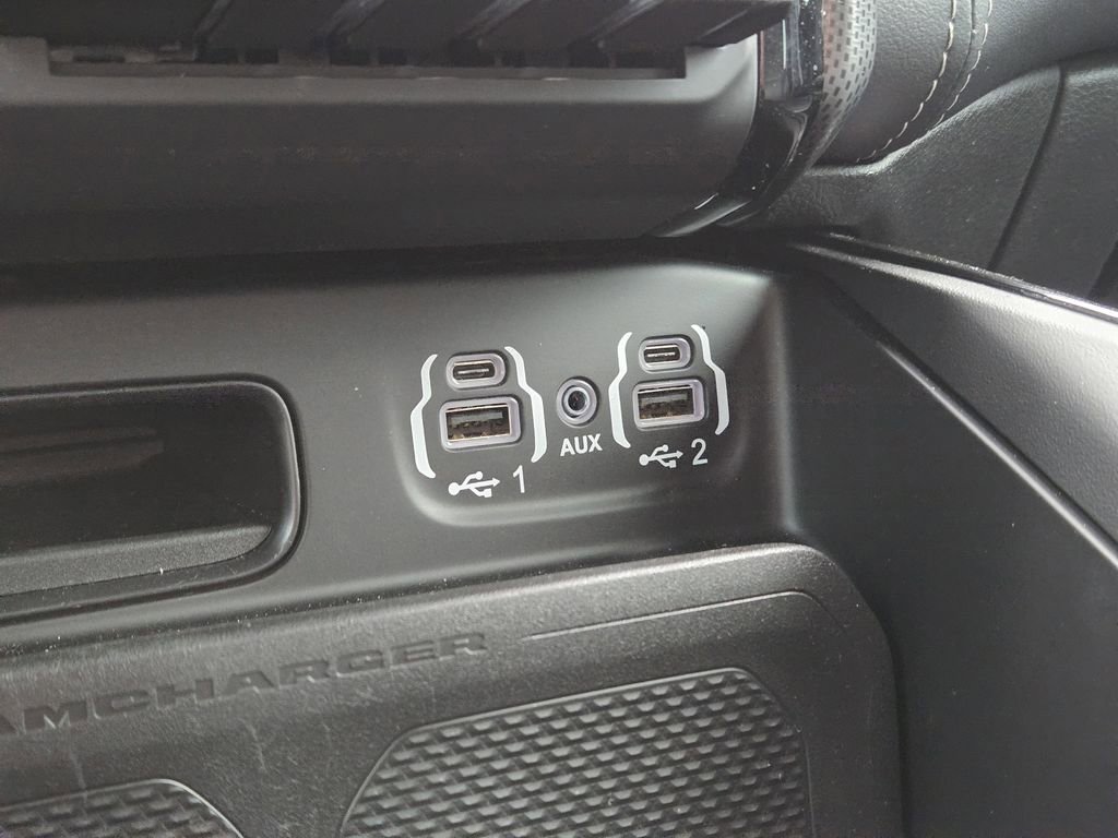 Used 2024 RAM 2500 Limited image 22