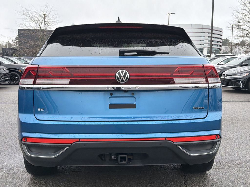 Used 2024 Volkswagen Atlas Cross Sport SE image 4
