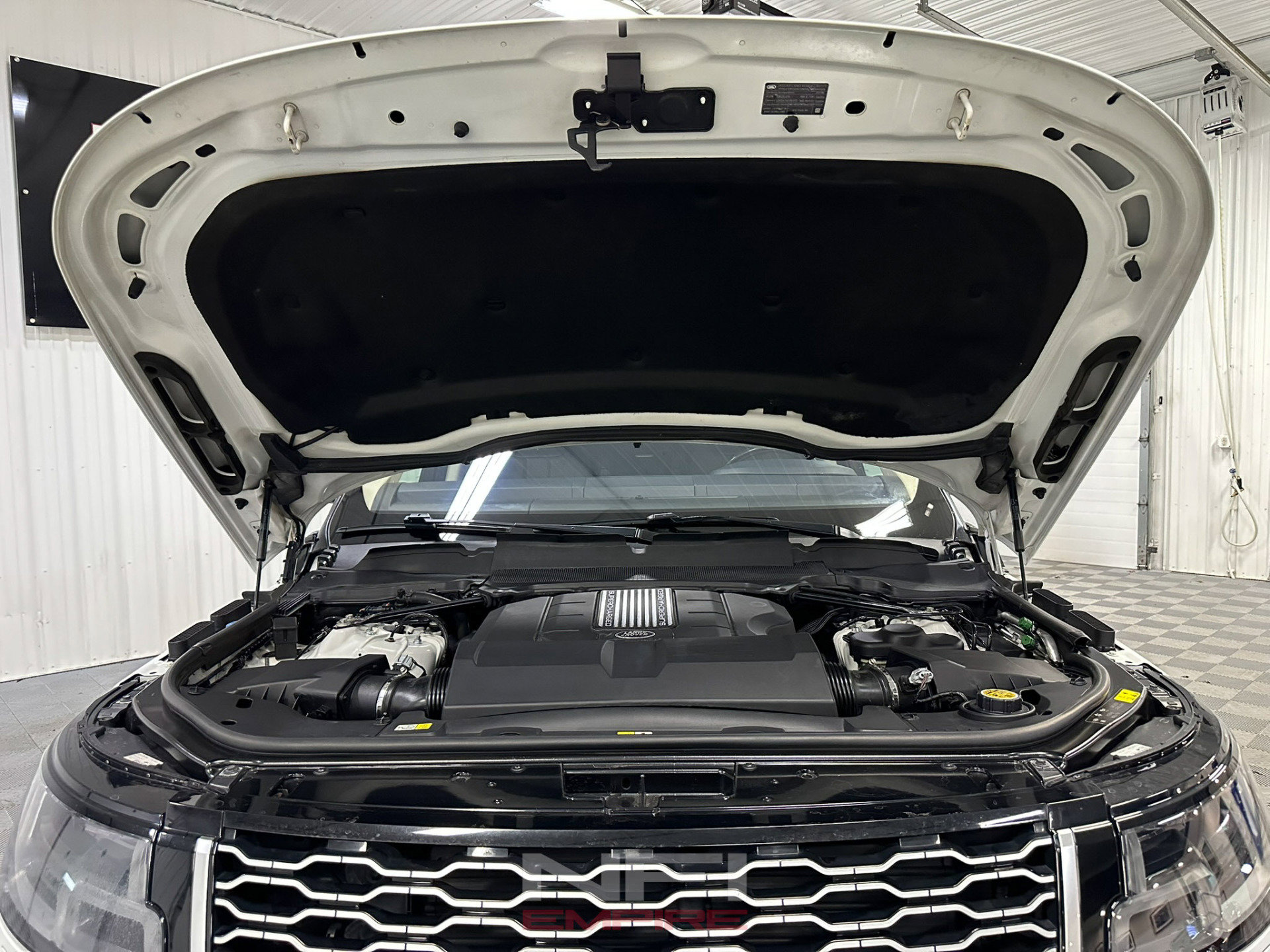 Used 2018 Land Rover Range Rover Supercharged AWD/4WD image 52