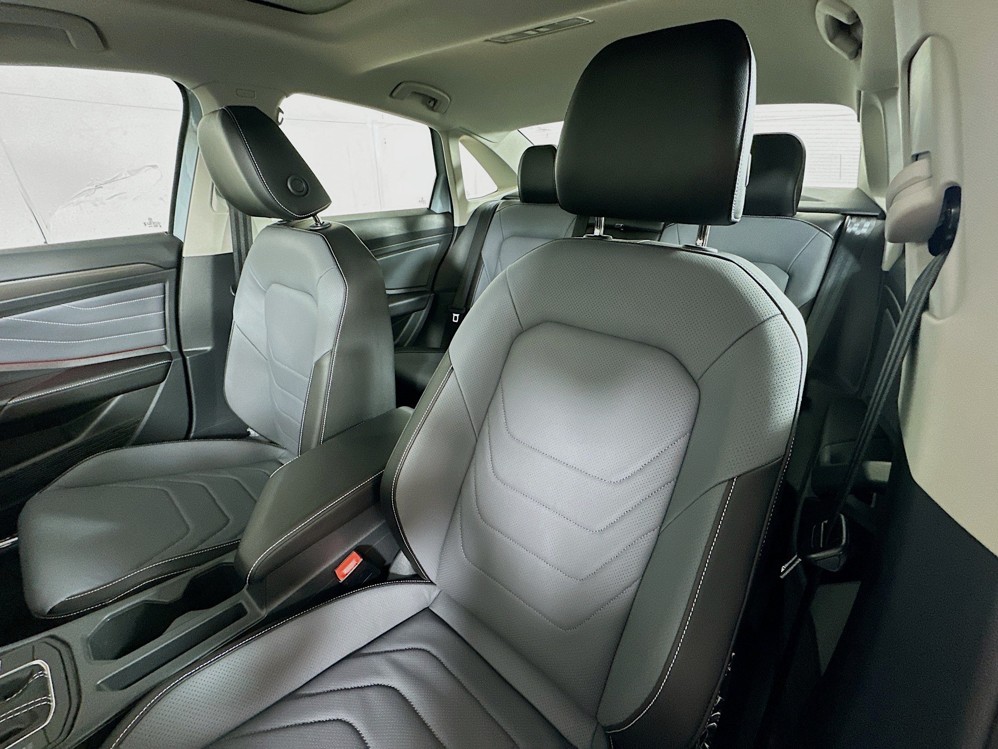 New 2026 Volkswagen Jetta SEL FWD image 20