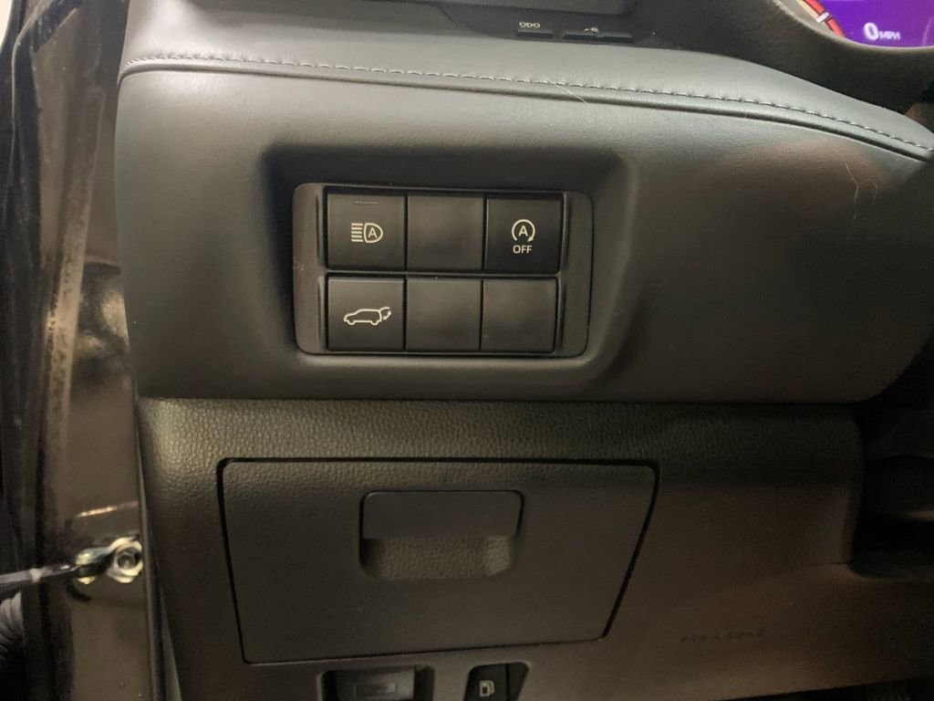 Used 2023 Toyota Highlander XLE image 34