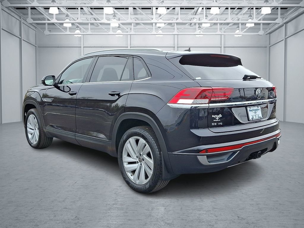 Certified 2022 Volkswagen Atlas Cross Sport SE image 4