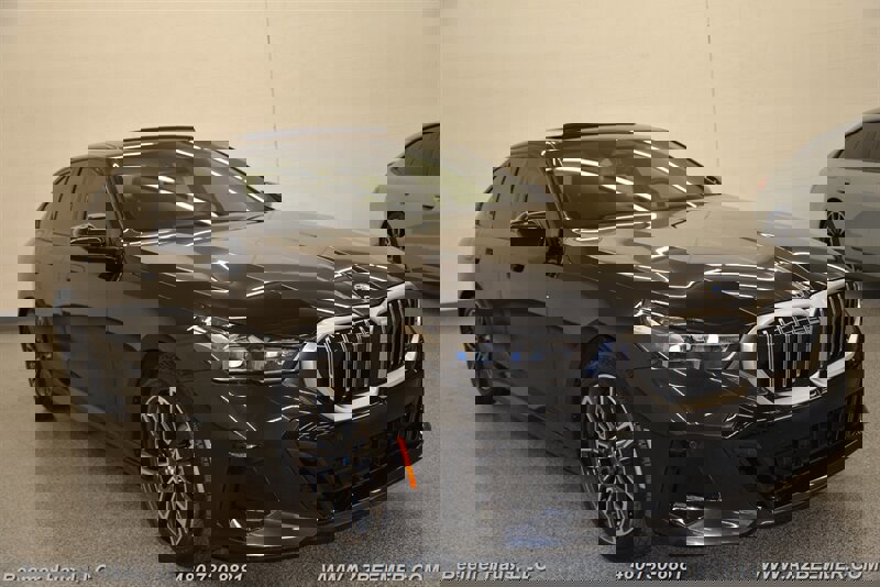 Used 2024 BMW 530i w/ M Sport Package image 7
