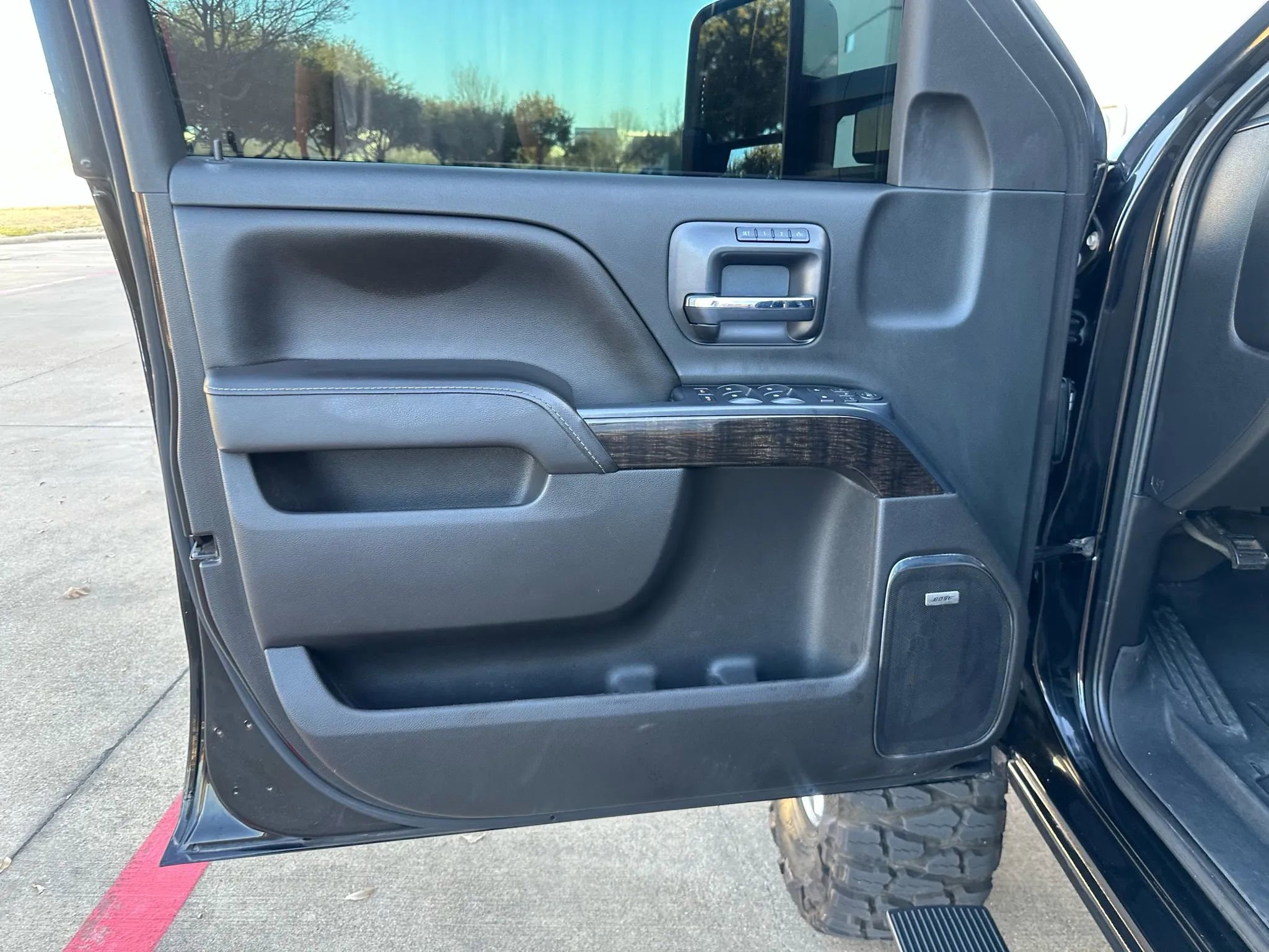 Used 2016 GMC Sierra 2500 Denali w/ Duramax Plus Package image 17