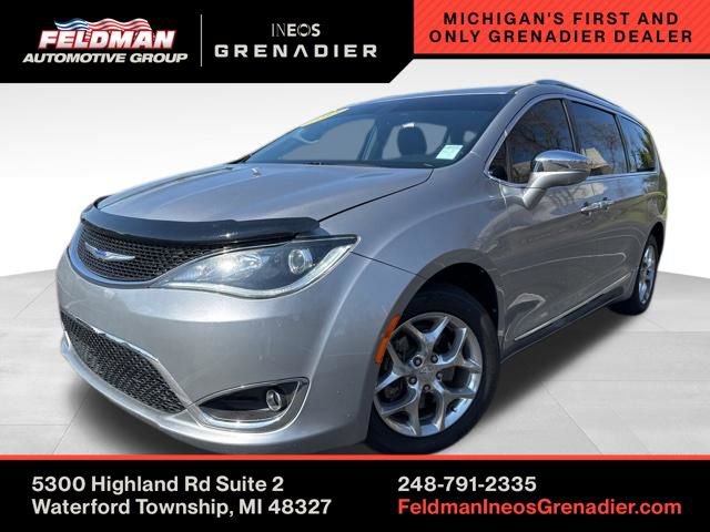 Used 2018 Chrysler Pacifica Limited FWD image 1